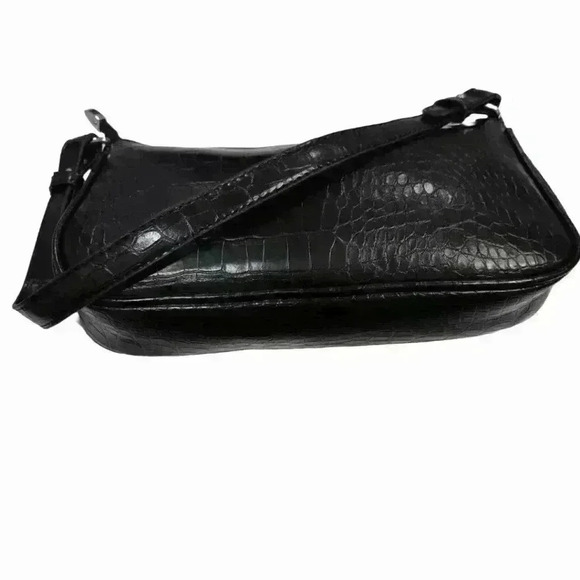 NEW elegant Black Croc-Embossed Shoulder Bag with Chain Detail - Picture 4 of 7
